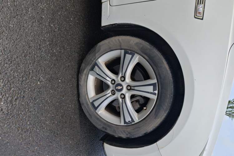 Used Chevrolet Cruze 2013 Hatchback 1.6T Automatic Flagship Model Right Front Wheel Hub