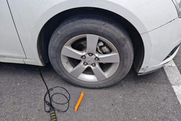 Used Chevrolet Cruze 2013 1.8L SE AT Right Front Wheel Hub