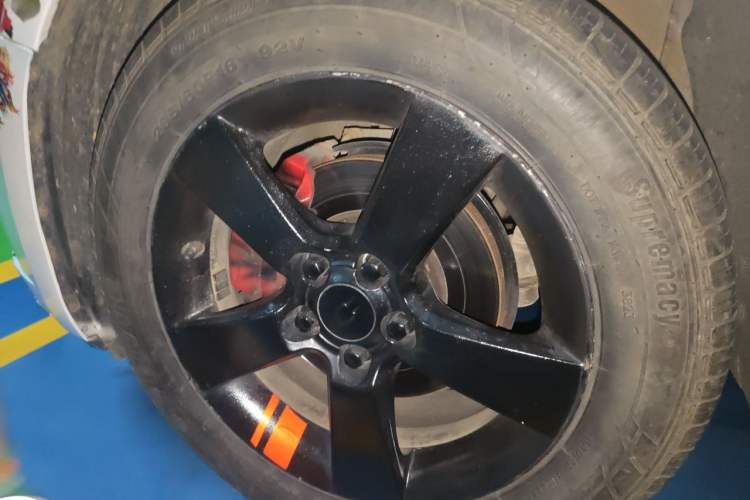 Used Chevrolet Cruze 2013 1.8L SE AT Right Front Wheel Hub