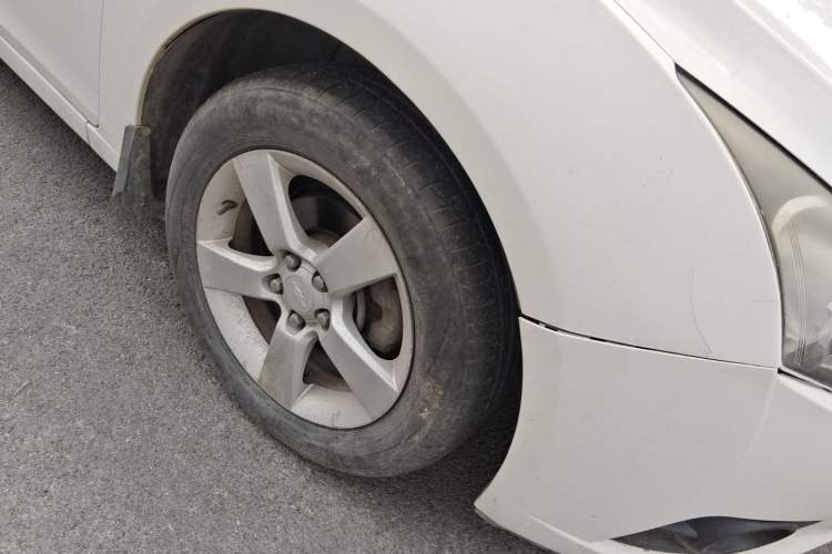 Used Chevrolet Cruze 2013 1.8L SE AT Right Front Wheel Hub