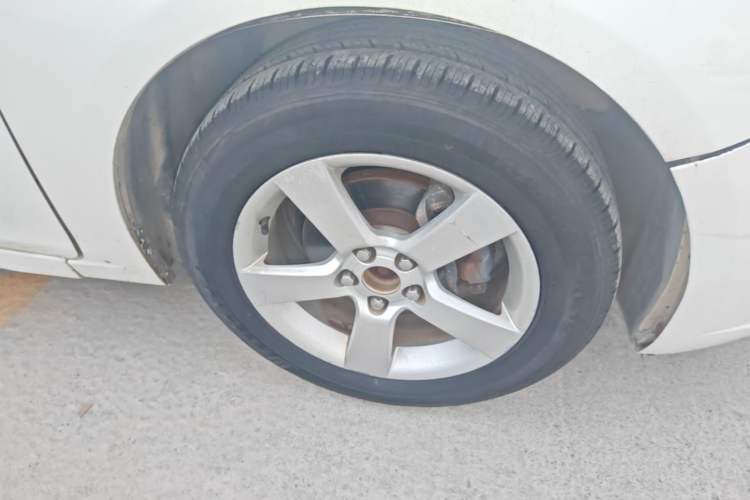 Used Chevrolet Cruze 2013 1.8L SE AT Right Front Wheel Hub