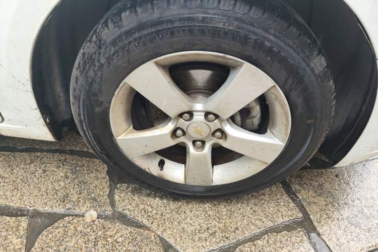 Used Chevrolet Cruze 2013 1.8L SE AT Right Front Wheel Hub