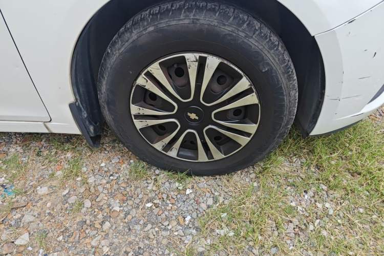 Used Chevrolet Cruze 2013 1.6L SL Grand Edition Automatic Right Front Wheel Hub