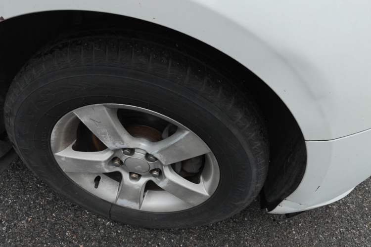 Used Chevrolet Cruze 2013 1.6L SL MT Right Front Wheel Hub