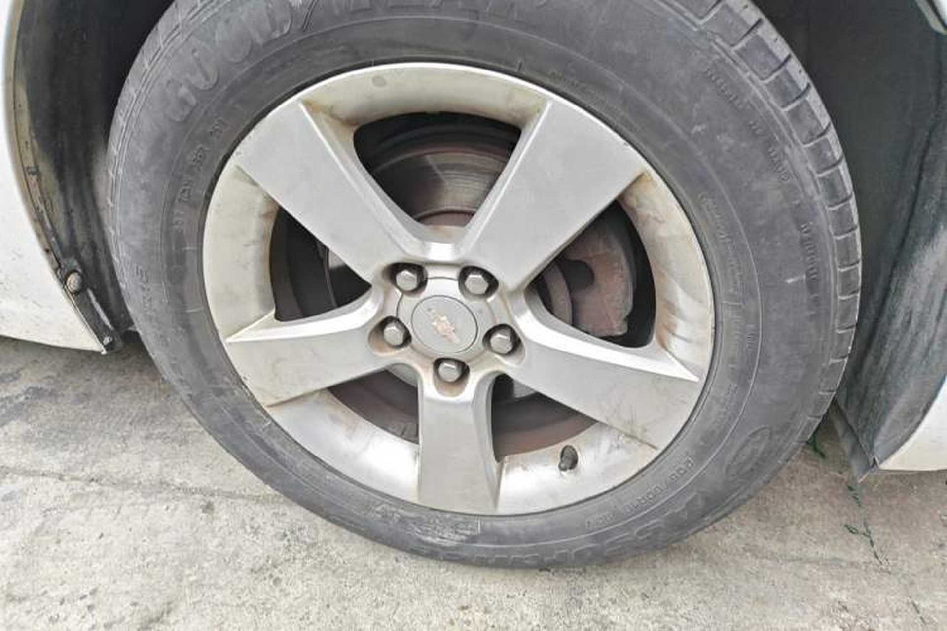 Used Chevrolet Cruze 2013 1.6L SE MT Right Front Wheel Hub