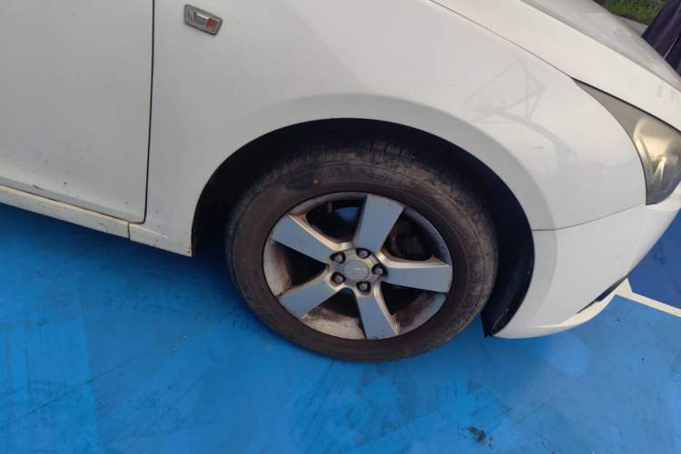 Used Chevrolet Cruze 2013 1.8L SE AT Right Front Wheel Hub