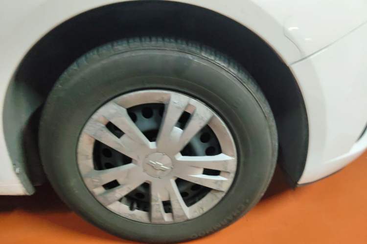Used Chevrolet Cruze 2013 1.6L SL Grand Edition Automatic Right Front Wheel Hub
