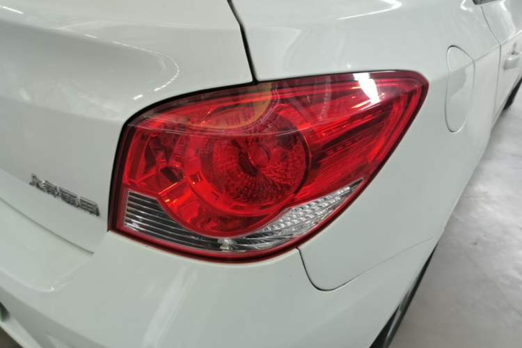 Used Chevrolet Cruze 2013 Hatchback 1.6L Automatic Luxury Model Right Rear Taillight