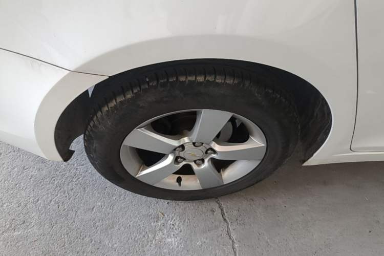 Used Chevrolet Cruze 2013 1.6L SE MT Right Rear Wheel Hub