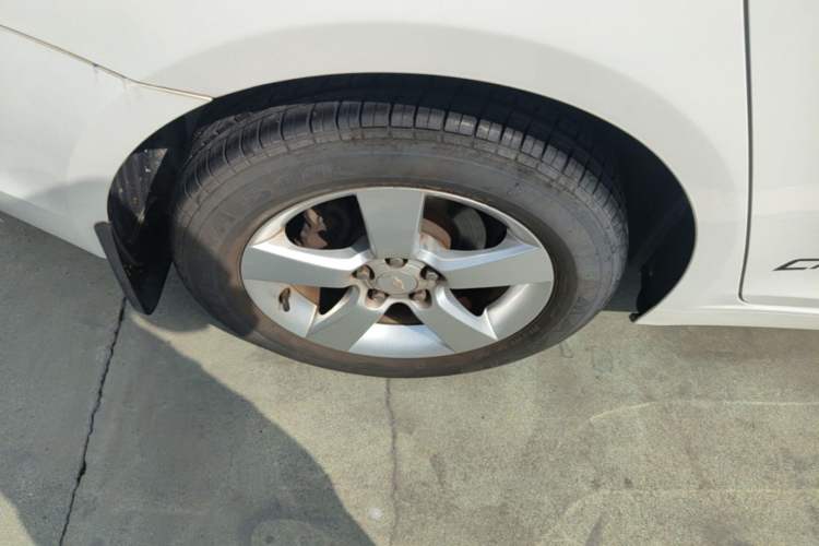 Used Chevrolet Cruze 2013 1.8L SE AT Right Rear Wheel Hub