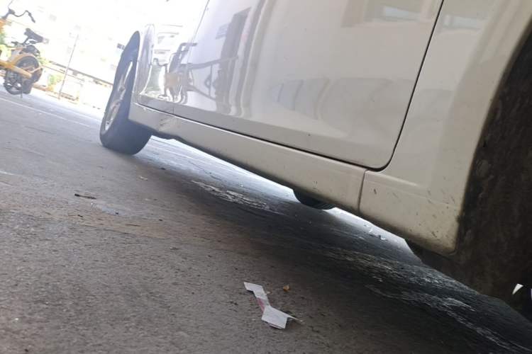 Used Chevrolet Cruze 2013 1.6L SE MT Right Side Sill