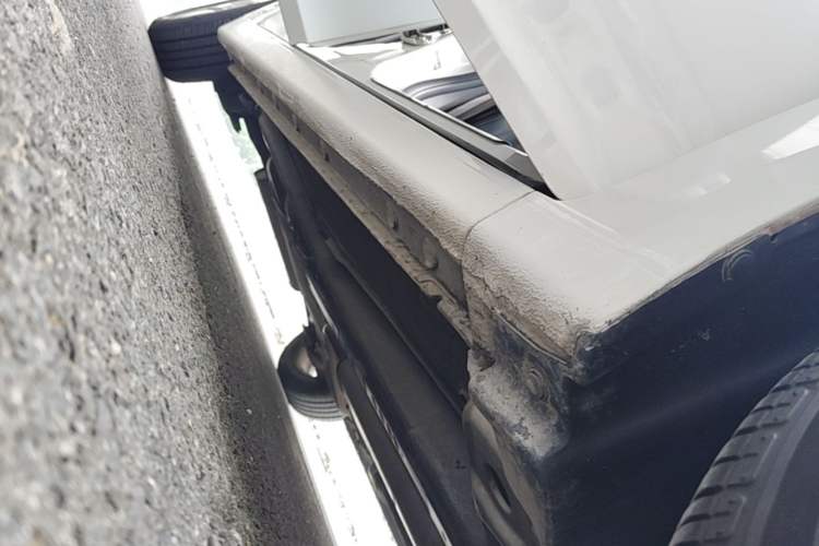 Used Chevrolet Cruze 2013 Hatchback 1.6L Automatic Luxury Model Right Side Sill