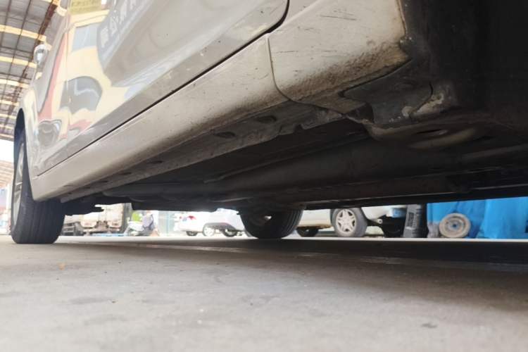 Used Chevrolet Cruze 2013 Hatchback 1.6L Automatic Luxury Model Right Side Sill