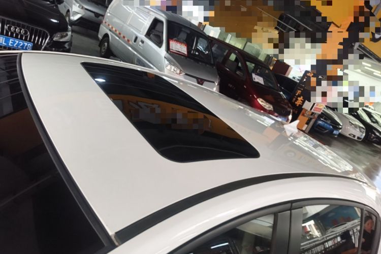 Used Chevrolet Cruze 2013 Hatchback 1.6L Automatic Luxury Model Roof