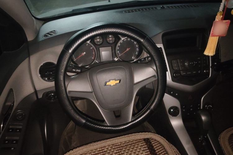 Used Chevrolet Cruze 2013 1.8L SE AT Steering Wheel