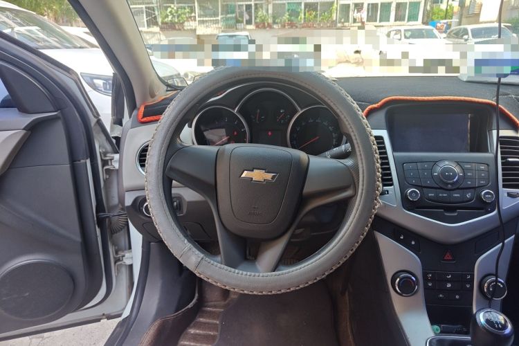 Used Chevrolet Cruze 2013 1.6L SL MT Steering Wheel