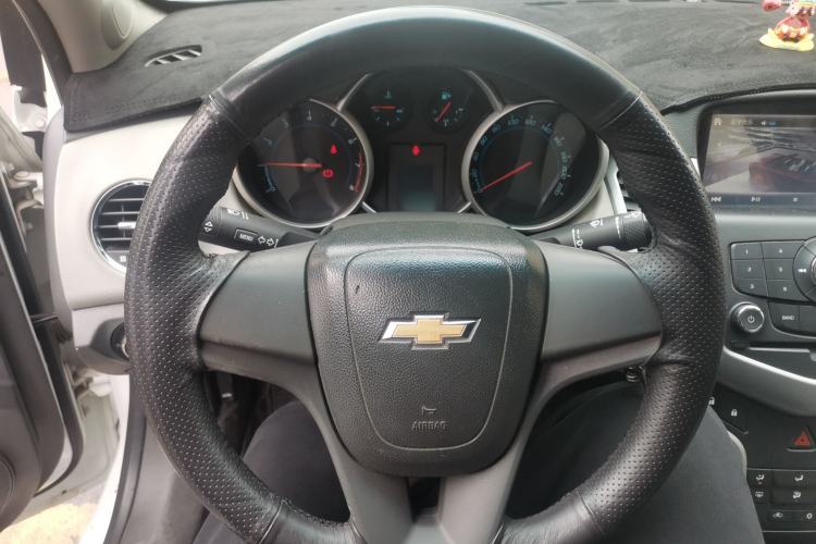 Used Chevrolet Cruze 2013 1.6L SL MT Steering Wheel