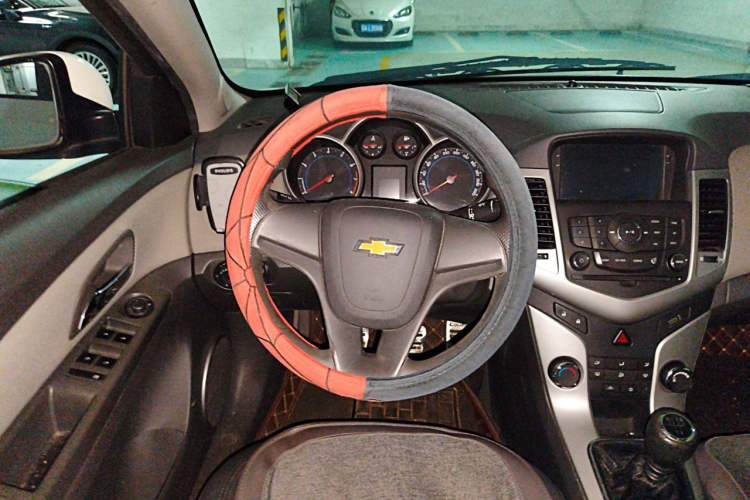 Used Chevrolet Cruze 2013 1.6L SE MT Steering Wheel