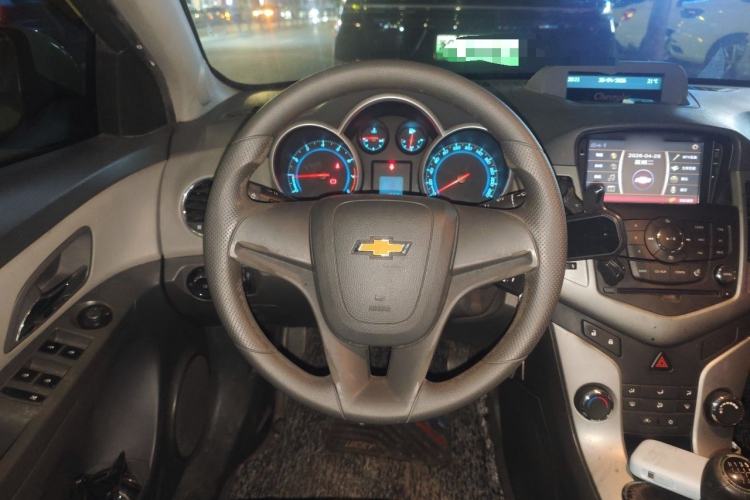 Used Chevrolet Cruze 2013 1.6L SL MT Steering Wheel