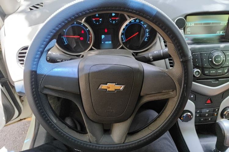 Used Chevrolet Cruze 2013 1.8L SE WTCC Edition AT Steering Wheel