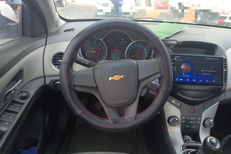 Used Chevrolet Cruze 2013 1.6L SL MT Steering Wheel