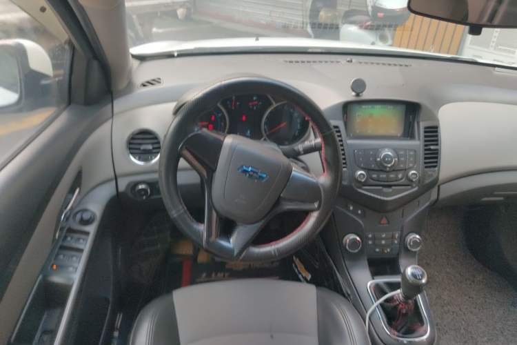 Used Chevrolet Cruze 2013 1.6L SL MT Steering Wheel