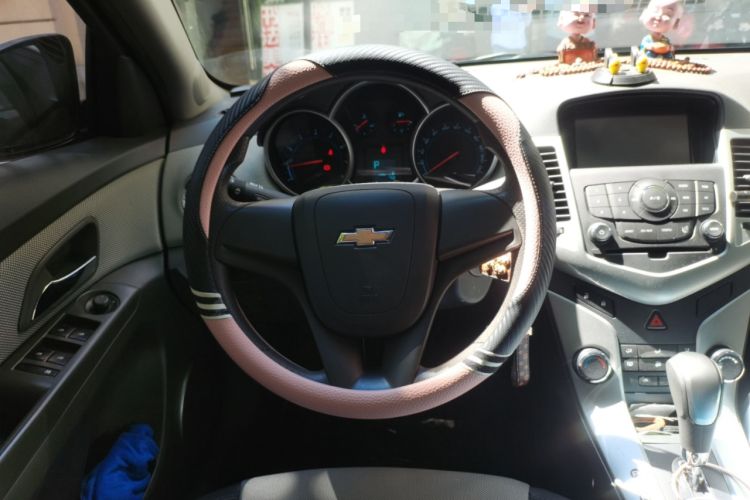 Used Chevrolet Cruze 2013 1.8L SE AT Steering Wheel