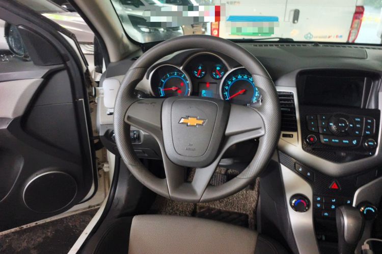 Used Chevrolet Cruze 2013 1.8L SE AT Steering Wheel