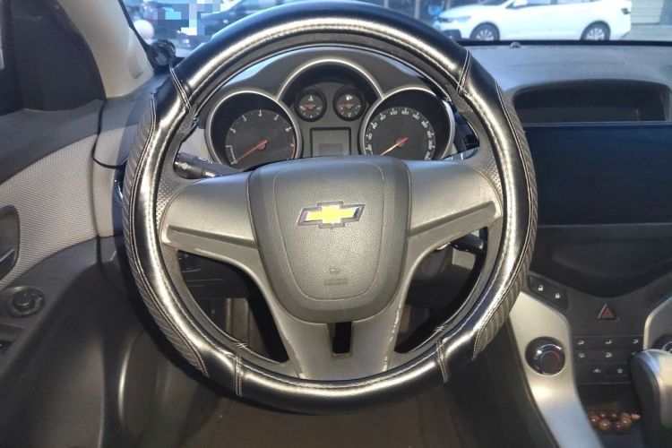 Used Chevrolet Cruze 2013 1.8L SE AT Steering Wheel