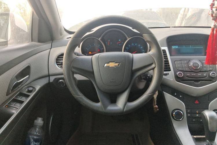 Used Chevrolet Cruze 2013 1.8L SE AT Steering Wheel