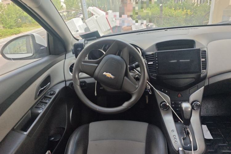 Used Chevrolet Cruze 2013 1.8L SE AT Steering Wheel