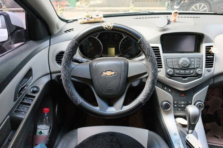 Used Chevrolet Cruze 2013 1.8L SE AT Steering Wheel