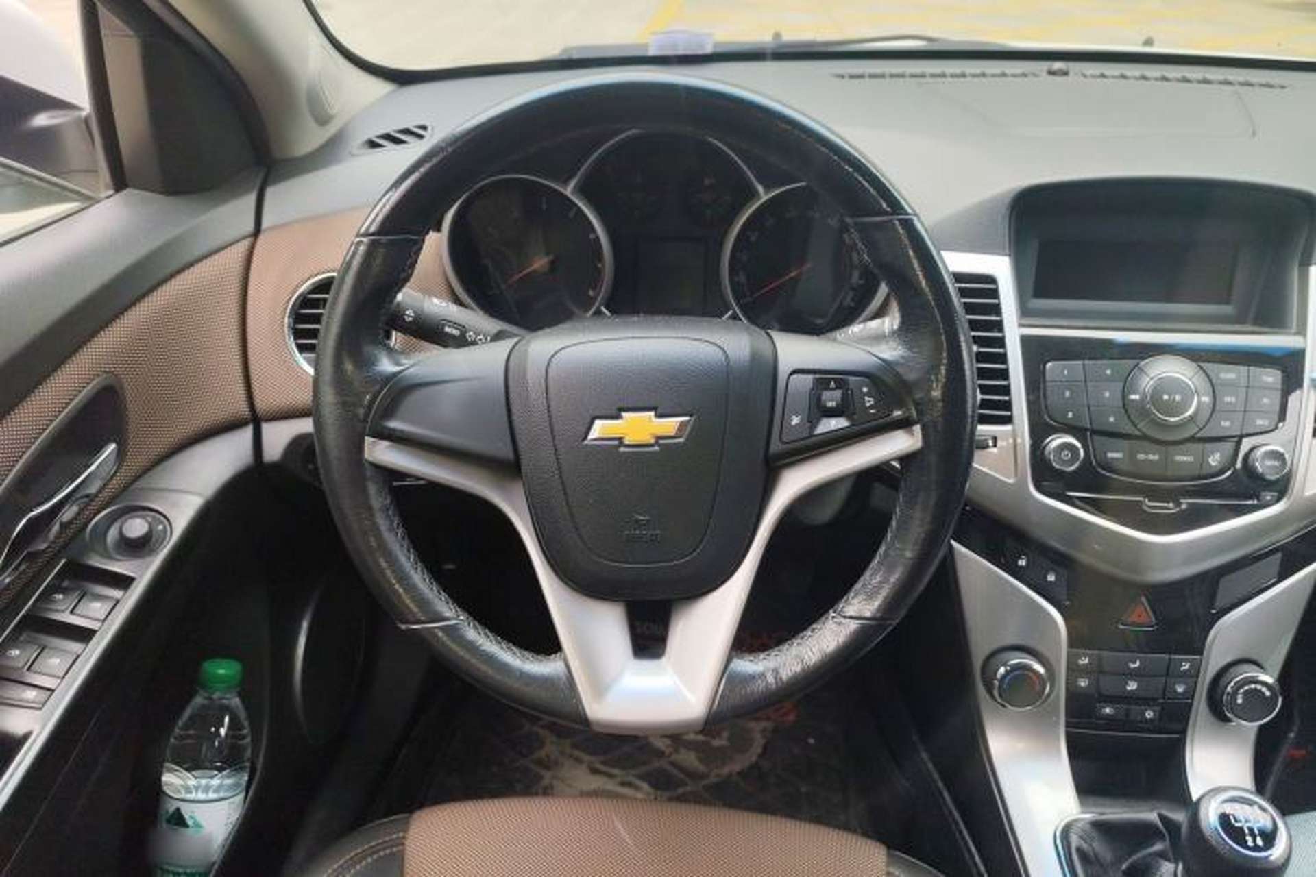 Used Chevrolet Cruze 2013 Hatchback 1.6L Manual Luxury Model Steering Wheel