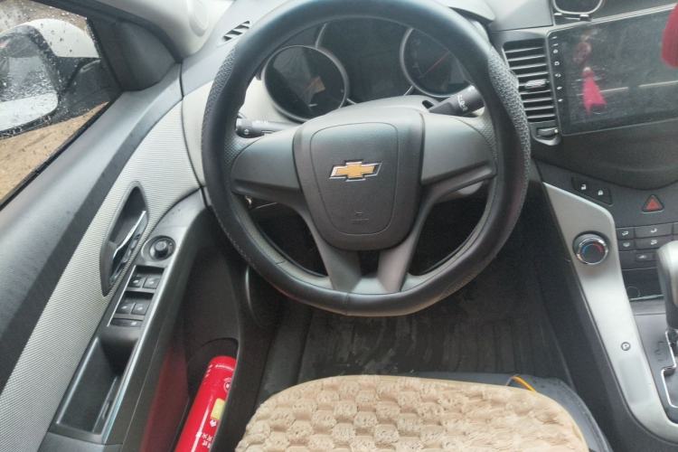 Used Chevrolet Cruze 2013 1.8L SE AT Steering Wheel