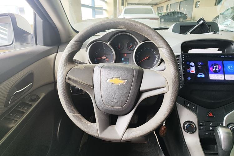 Used Chevrolet Cruze 2013 1.8L SE AT Steering Wheel