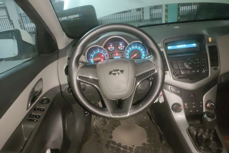 Used Chevrolet Cruze 2013 1.6L SL MT Steering Wheel