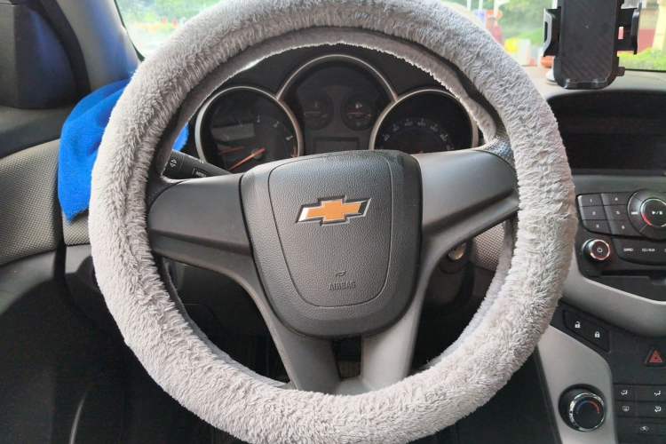 Used Chevrolet Cruze 2013 1.8L SE AT Steering Wheel