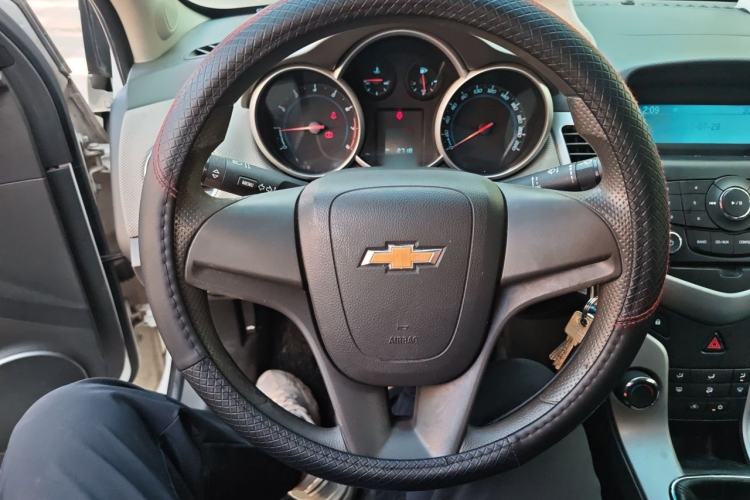Used Chevrolet Cruze 2013 1.6L SE MT Steering Wheel
