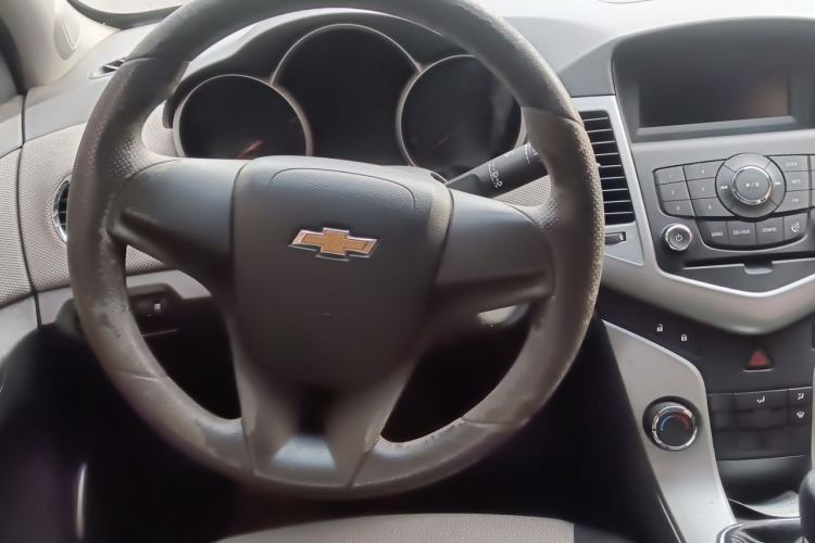 Used Chevrolet Cruze 2013 1.6L SE MT Steering Wheel