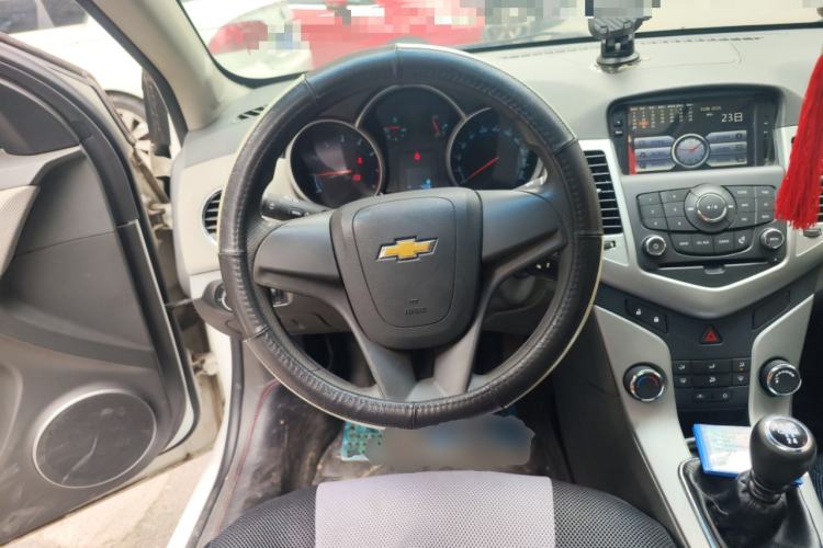 Used Chevrolet Cruze 2013 1.6L SE MT Steering Wheel