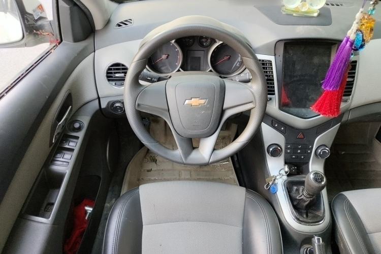 Used Chevrolet Cruze 2013 1.6L SE MT Steering Wheel