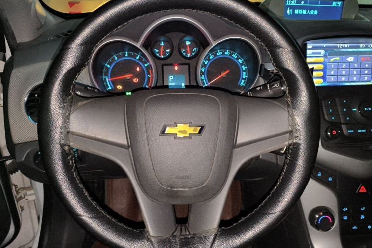 Used Chevrolet Cruze 2013 1.8L SE AT Steering Wheel