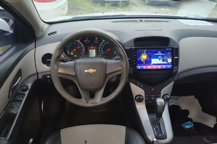 Used Chevrolet Cruze 2013 1.8L SE AT Steering Wheel