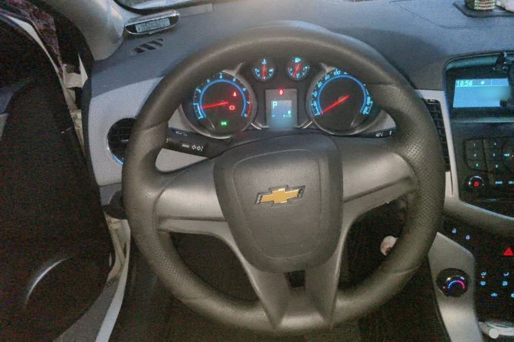 Used Chevrolet Cruze 2013 1.8L SE AT Steering Wheel