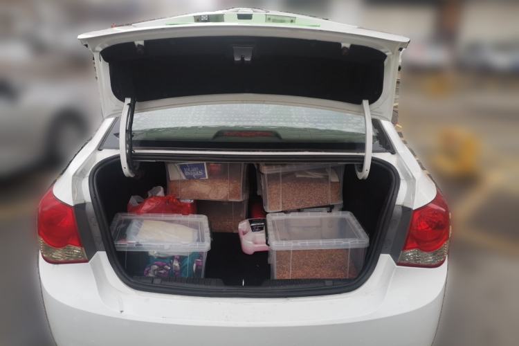 Used Chevrolet Cruze 2013 1.6L SL MT Trunk