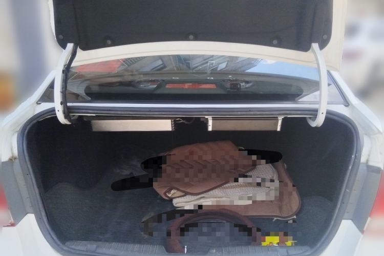 Used Chevrolet Cruze 2013 1.6L SE MT Trunk