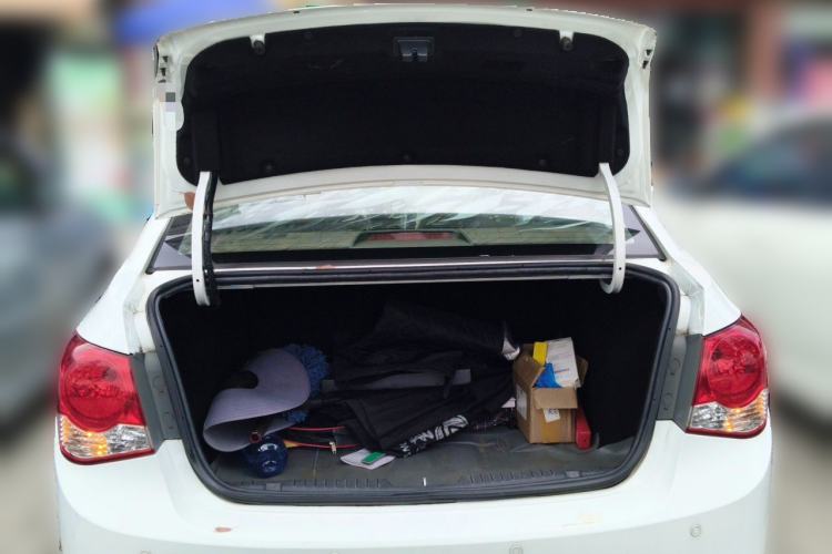 Used Chevrolet Cruze 2013 1.6L SL MT Trunk