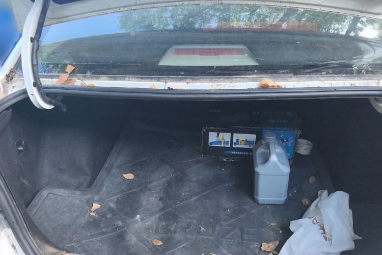 Used Chevrolet Cruze 2013 1.6L SL Grand Edition Manual Transmission Trunk