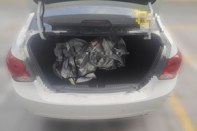 Used Chevrolet Cruze 2013 1.8L SE AT Trunk