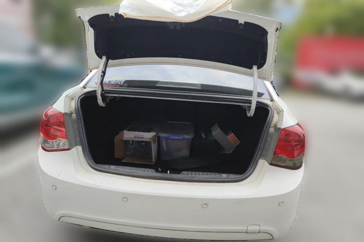 Used Chevrolet Cruze 2013 1.6L SE MT Trunk